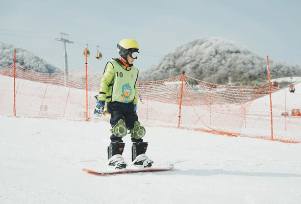 2024恩施绿葱坡·单板进阶滑雪冬令营（7天）