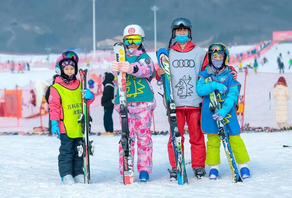 2023/24万科石京龙滑雪冬令营（5天）