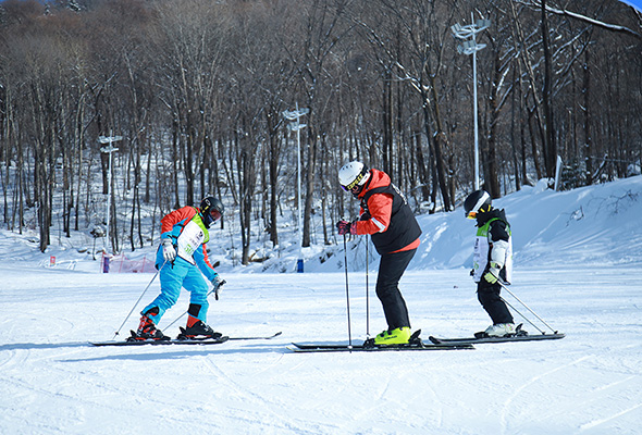 2026吉林长春滑雪进阶冬令营(6天) 2026吉林长春滑雪进阶冬令营(6天)