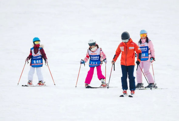 2024北京/平谷·渔阳冰雪走读滑雪冬令营（5天）双板1:5