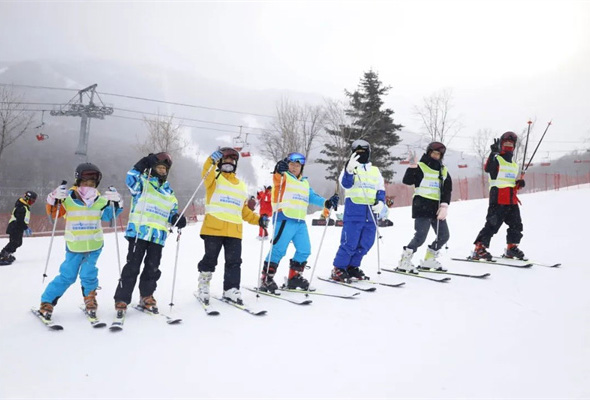2023/24吉林北大湖滑雪冬令营（6天）