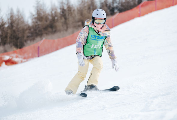 2026河北崇礼翠云山·冰雪进阶滑雪冬令营(6天)单双板1:2 营房公寓 2026河北崇礼翠云山·冰雪进阶滑雪冬令营(6天)单双板1:2 营房公寓