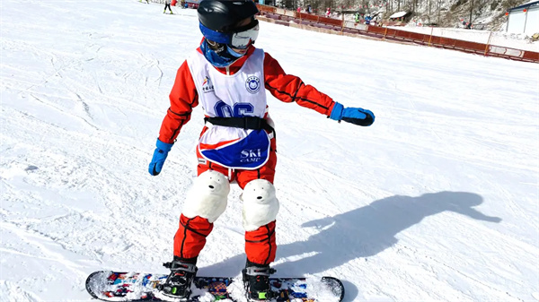 河南滑雪冬令营哪家比较好？推荐看完