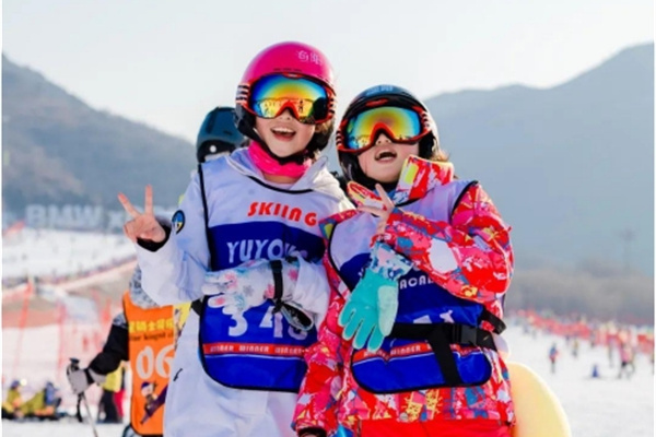 北京石京龙滑雪冬令营怎么样?详细介绍我们一起来看看吧