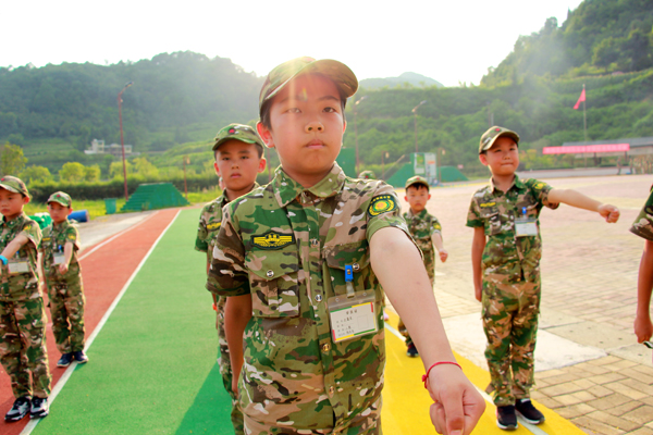 上海中学生军旅夏令营