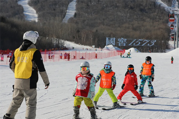 黑龙江滑雪冬令营哪家好？快来看看吧